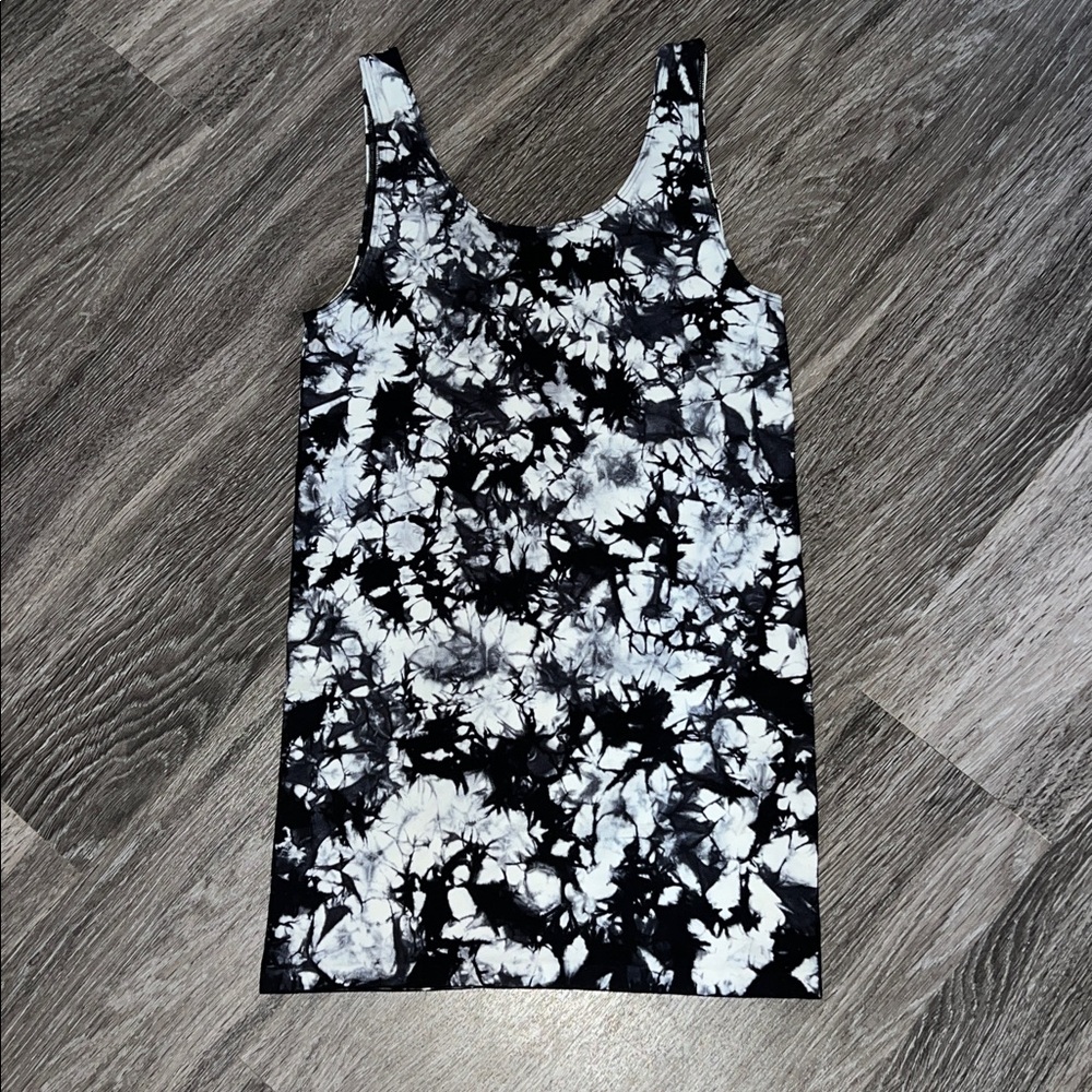 NWOT Rock & Republic Monochrome Tie-Dye Tank Top Small - Picture 3 of 3
